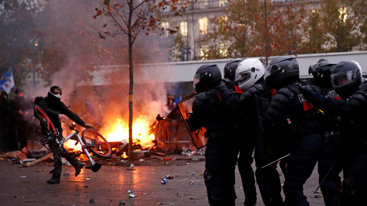 national strike france yellow vests
