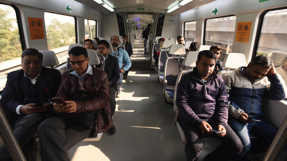 high-speed wifi launched Delhi metro