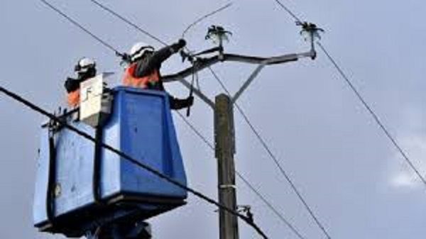 Click to enlarge Electric workers