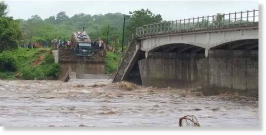 bridge over Montepuez river in Cabo Delgado destroyed by the floods
