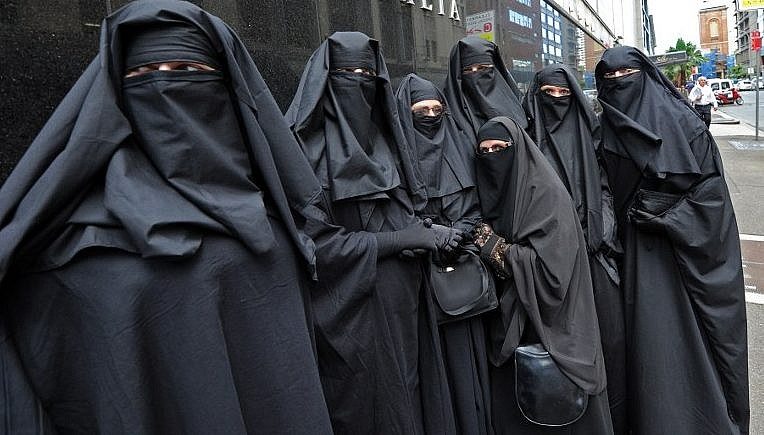 Click to enlarge burqa muslim women