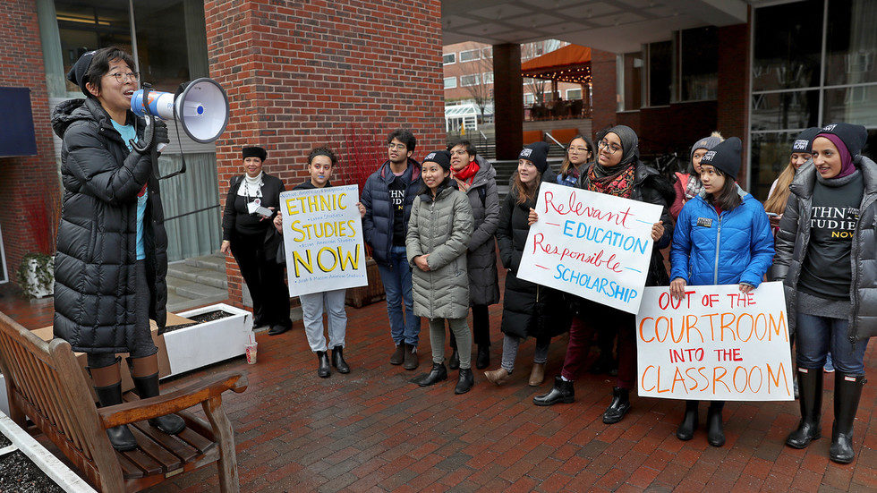 student protest at Harvard