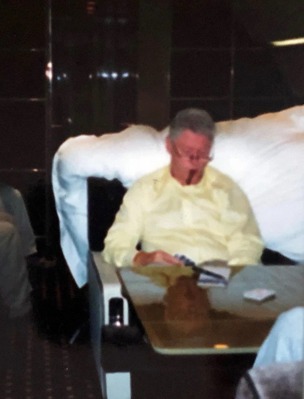 Click to enlarge Bill Clinton on Lolitta express