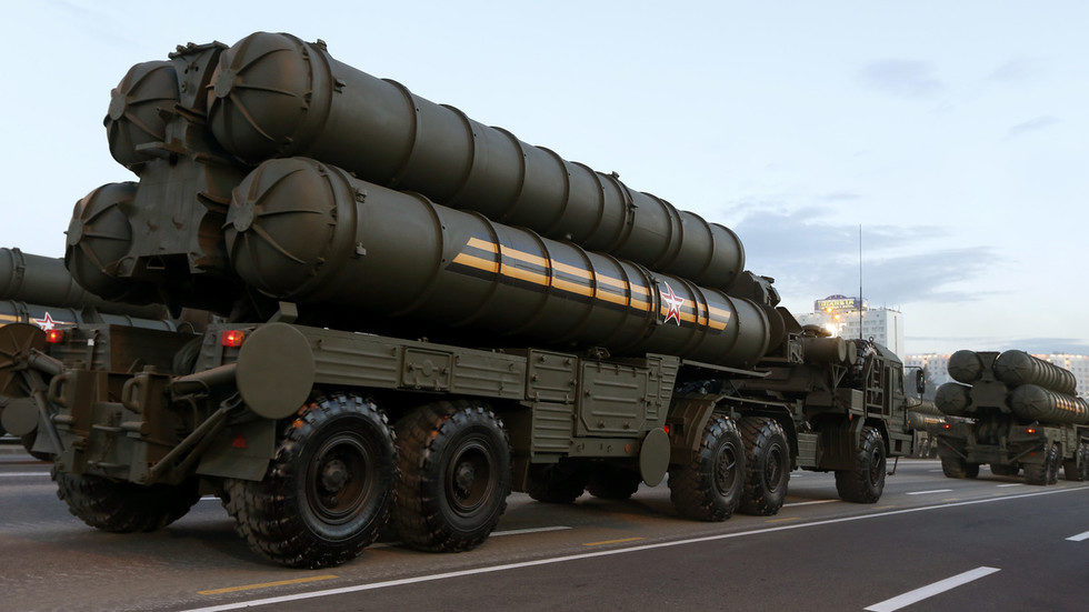 Click to enlarge S-400 air defense mobile missile launching systems