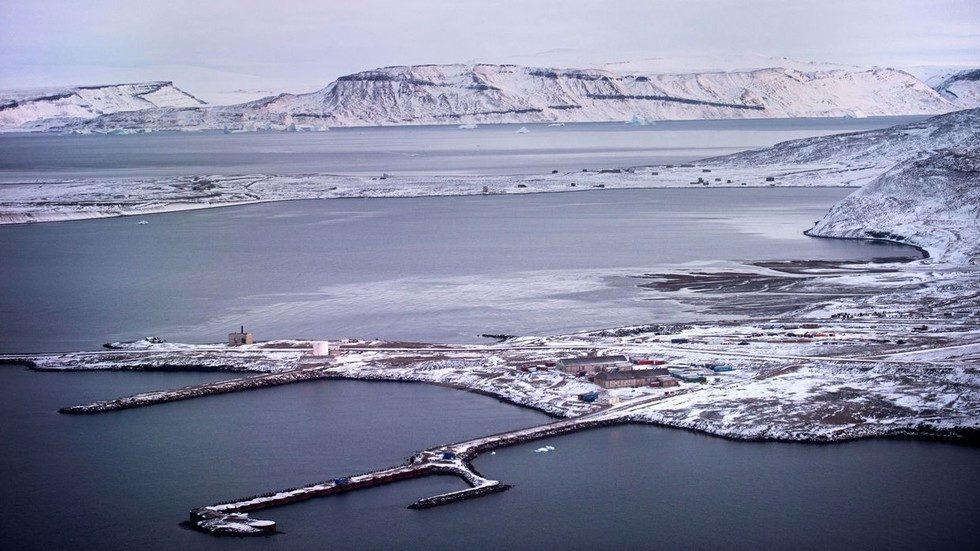 Click to enlarge Thule Air Base