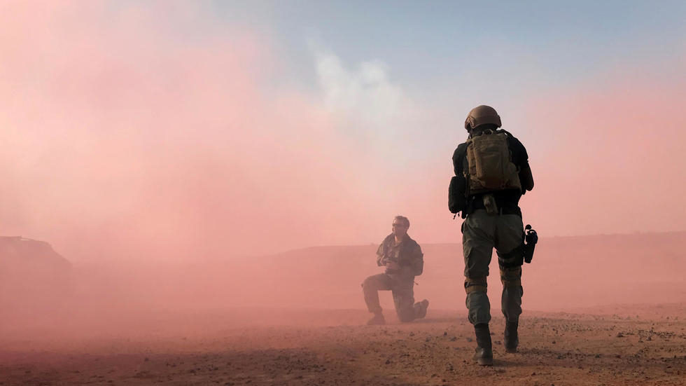 Nigerien security agent simulated raid