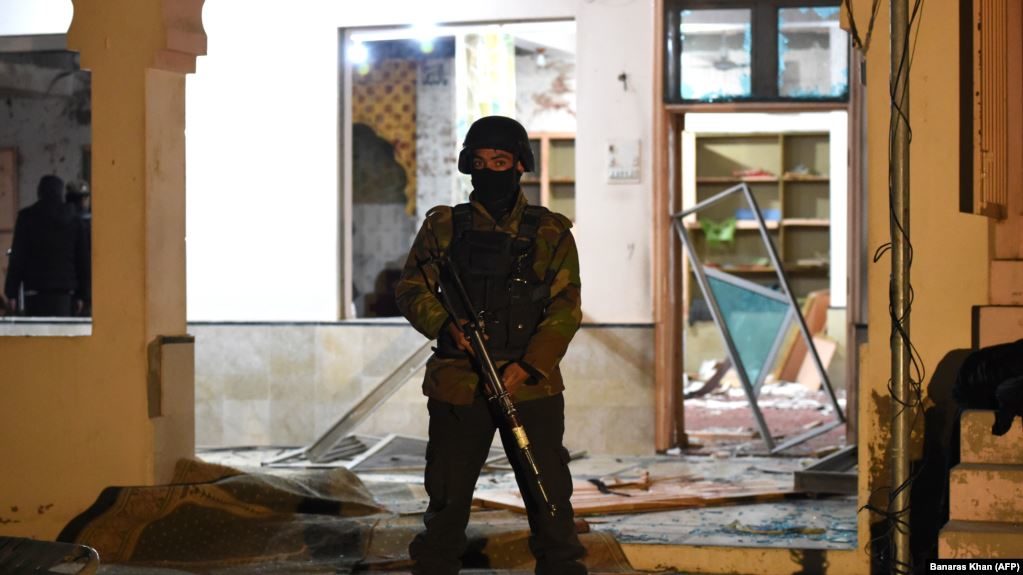 pakistan mosque bomb blast