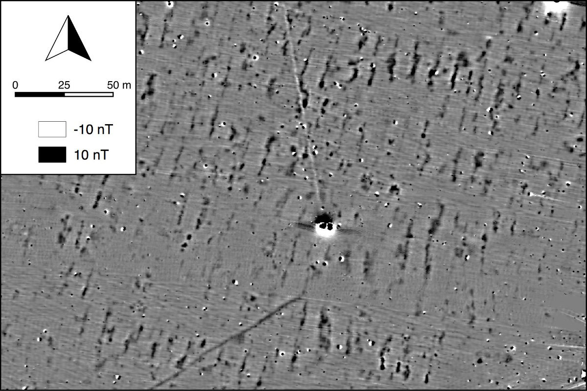 Click to enlarge Magnetic plan of an early Neolithic settlement