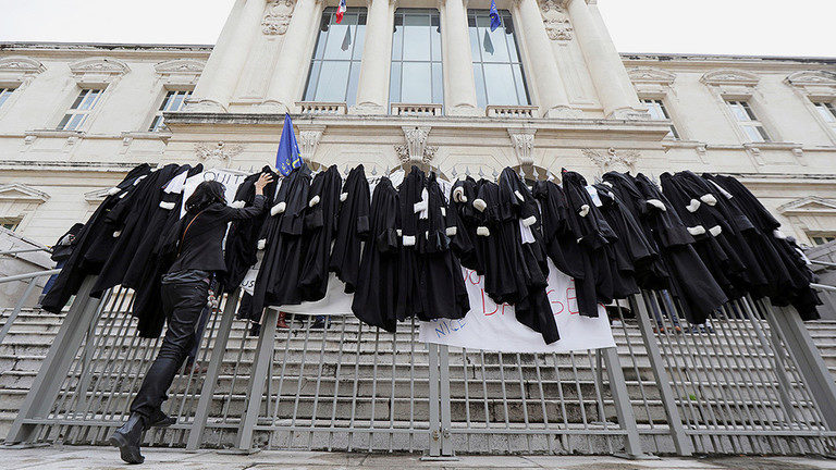 lawyers strike