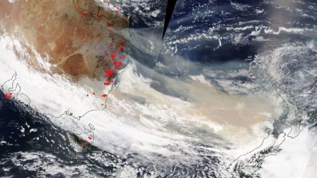 A satellite image smoke New Zealand from Australia bushfires