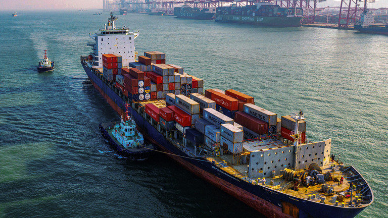 Click to enlarge Qingdao port