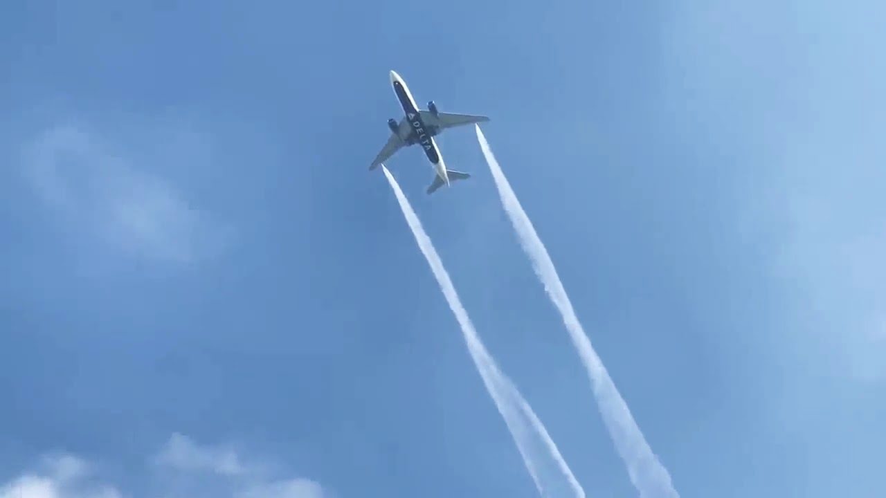 boeing 777 fuel Los Angeles