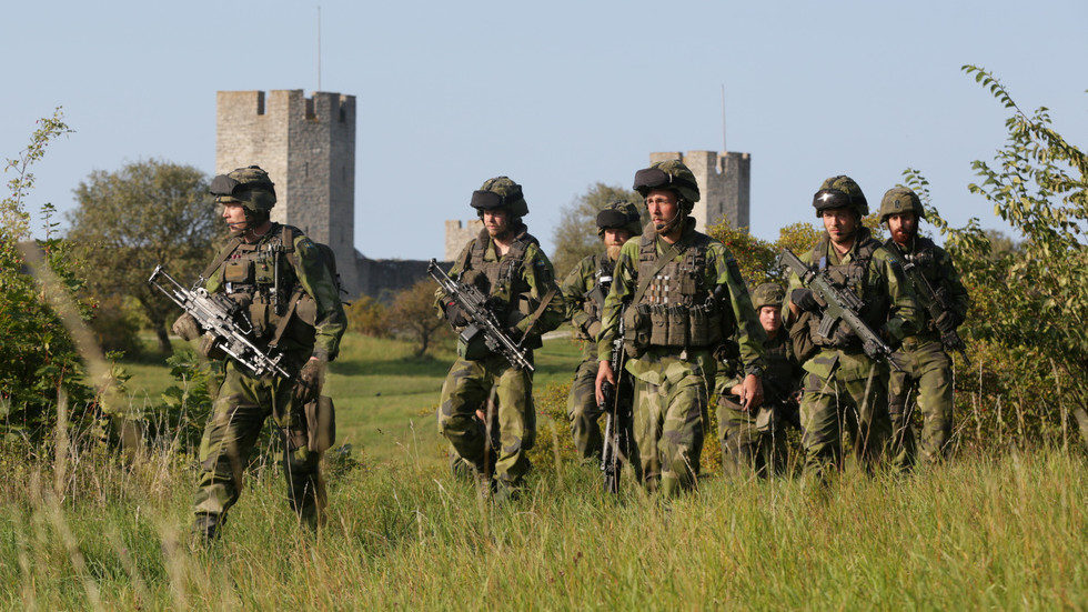 Click to enlarge Military patrol Sweden