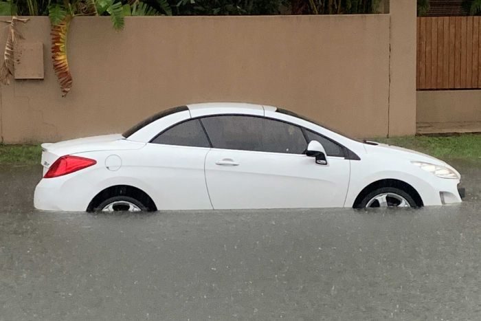 Click to enlarge Flash flooding at Broadbeach Waters