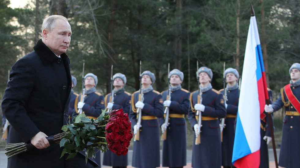 Putin memorial WWII