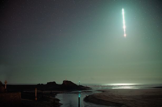 Click to enlarge Bolide meteor over Bude