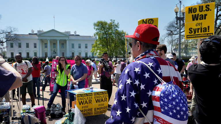 Click to enlarge anti war protest