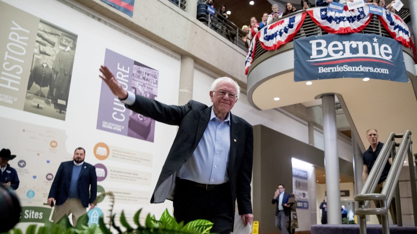 Click to enlarge bernie sanders campaigning