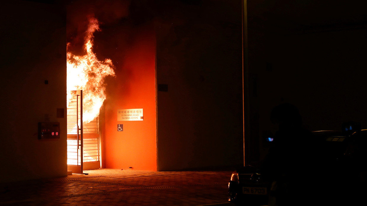 Click to enlarge Hong kong quarantine center arson fire