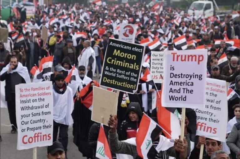 protesting Iraqis