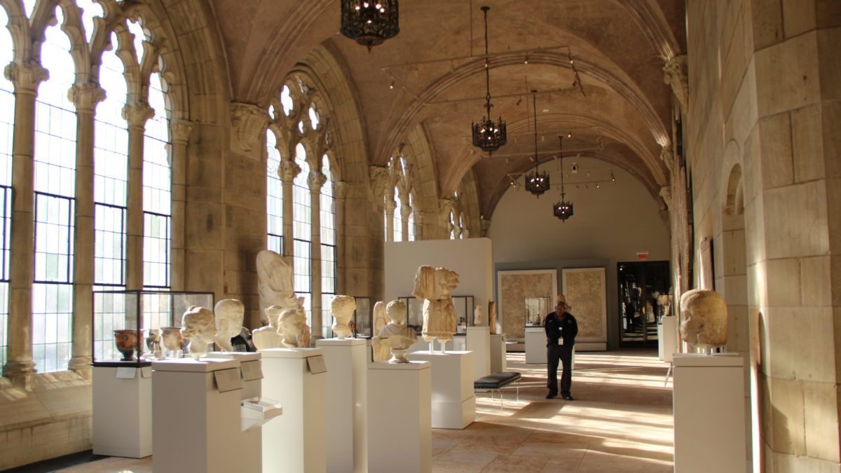 Click to enlarge Yale sculpture hall