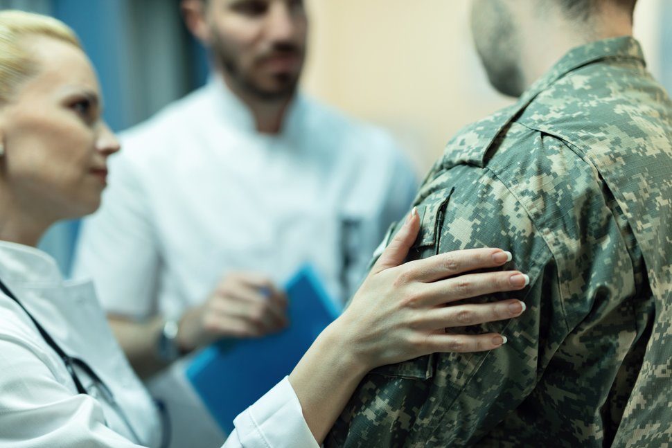 Click to enlarge soldier doctors