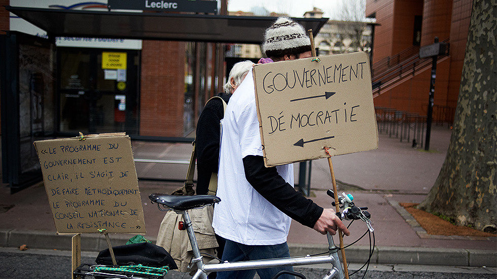 Click to enlarge france protest
