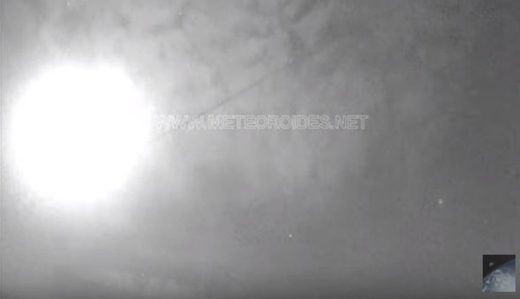 Large meteor fireball explodes over Andalusia, Spain - Meteorites possible