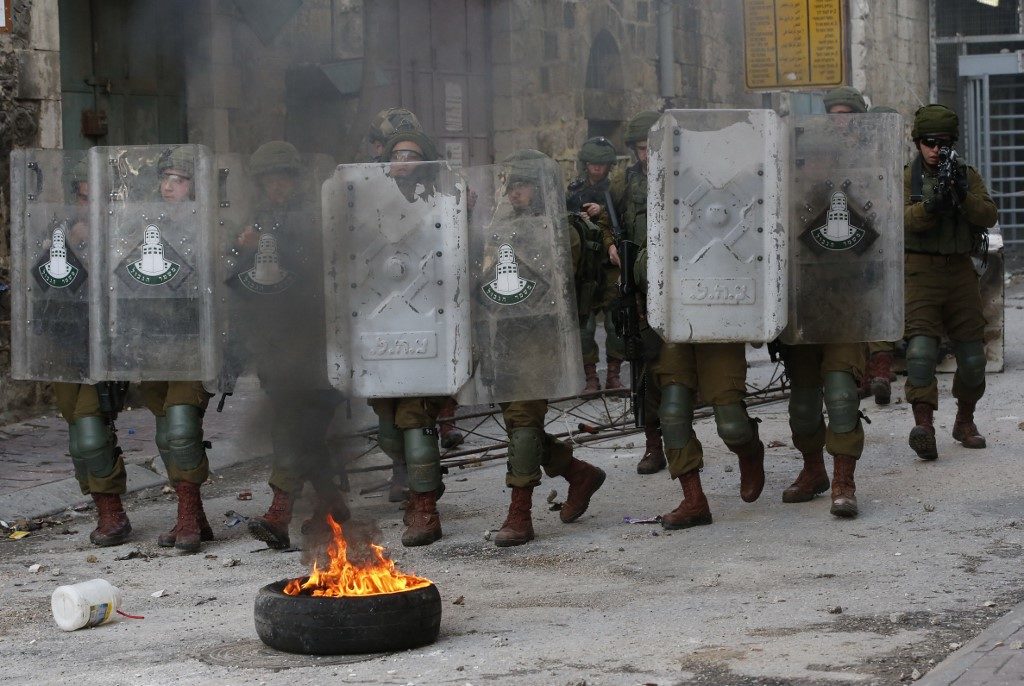 Israeli troops