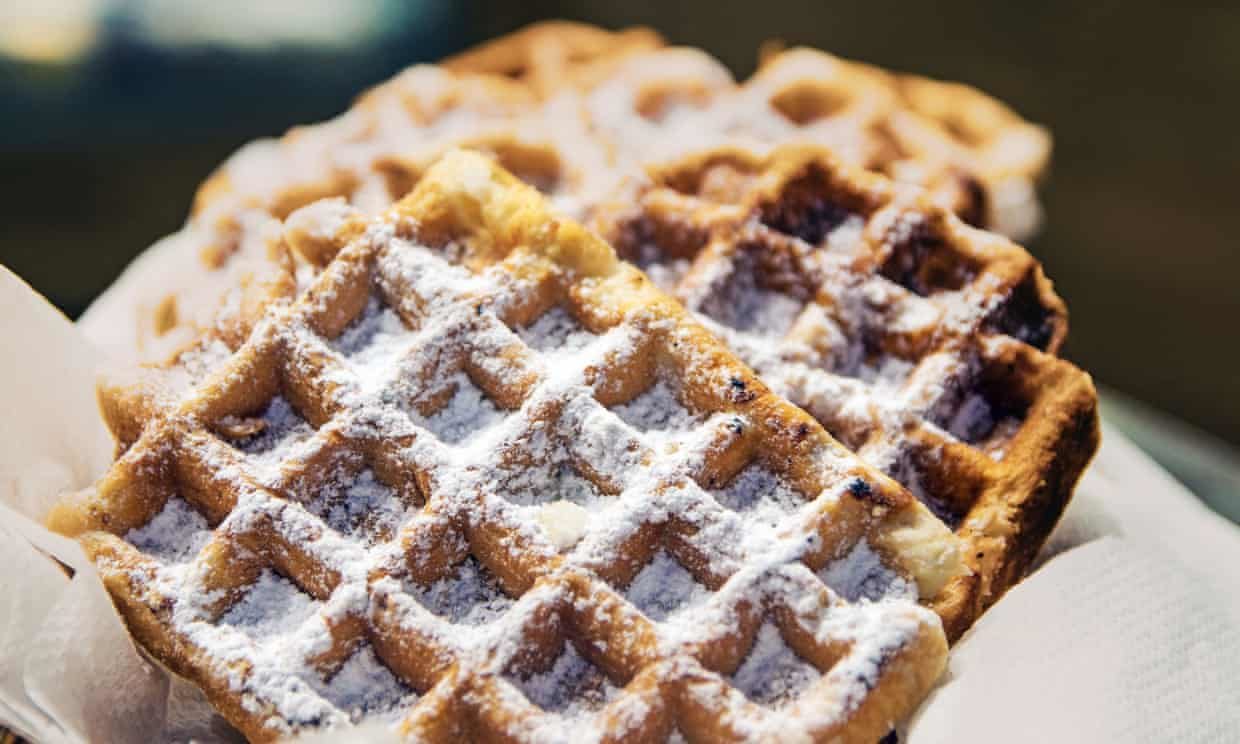 Click to enlarge waffles powdered sugar
