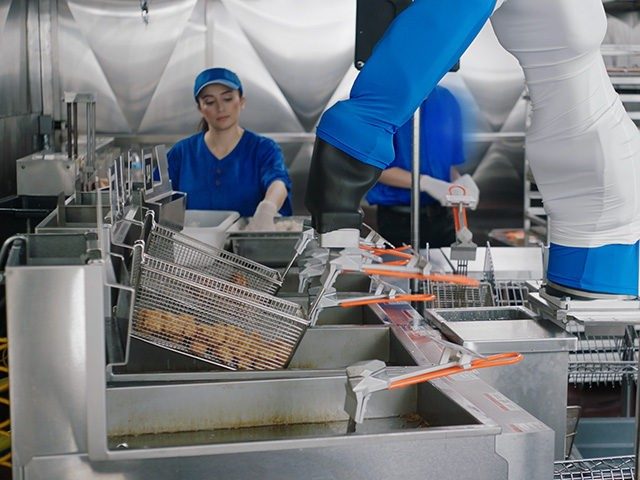 robot arm fast food