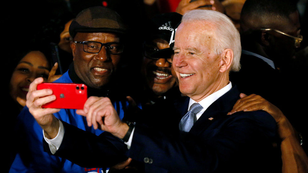 Click to enlarge biden supporter Joe south carolina primary