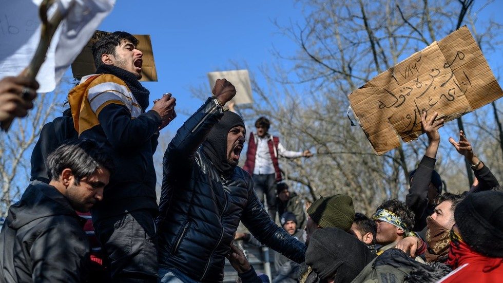 Click to enlarge turkey migrants greece border