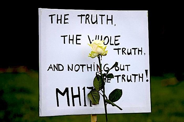 Click to enlarge Sign,Rose,MH17