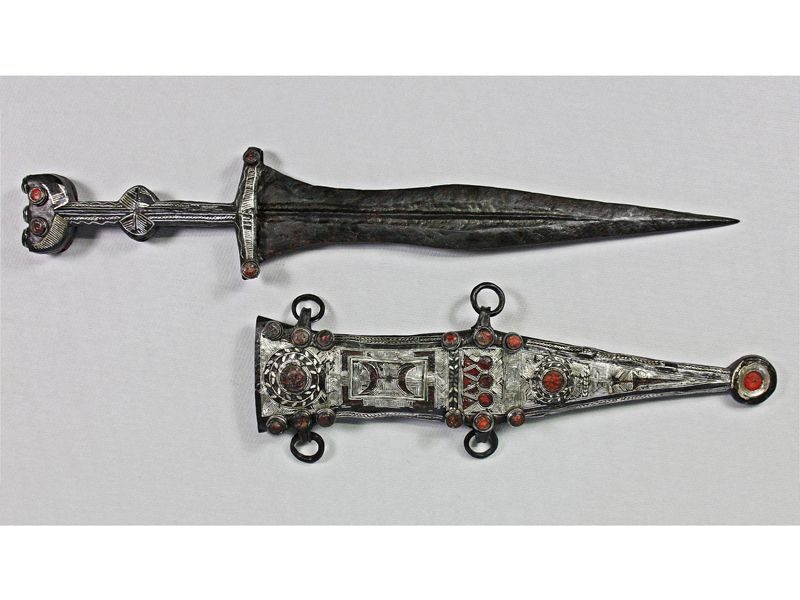roman dagger sheath