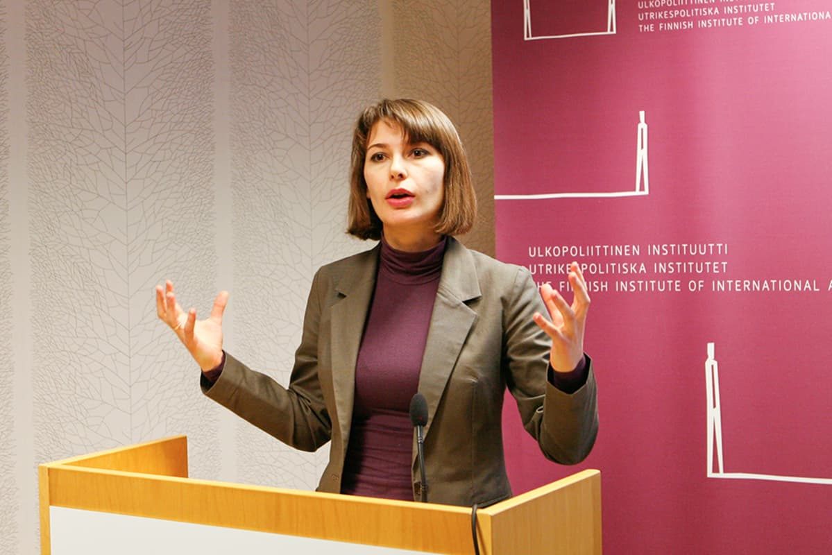 Click to enlarge Daria Kaleniuk antac Ukraine corruption