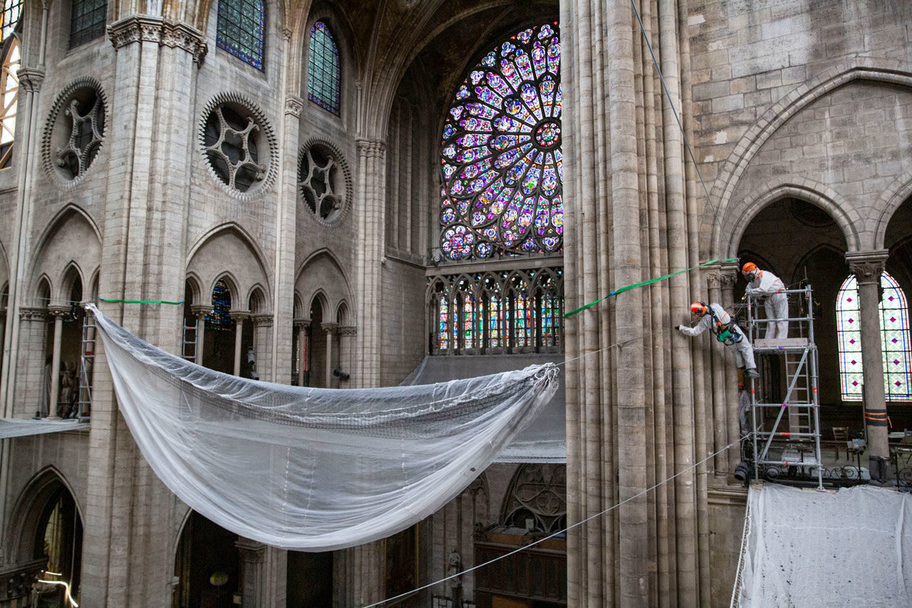 Click to enlarge notre dame restoration rose window