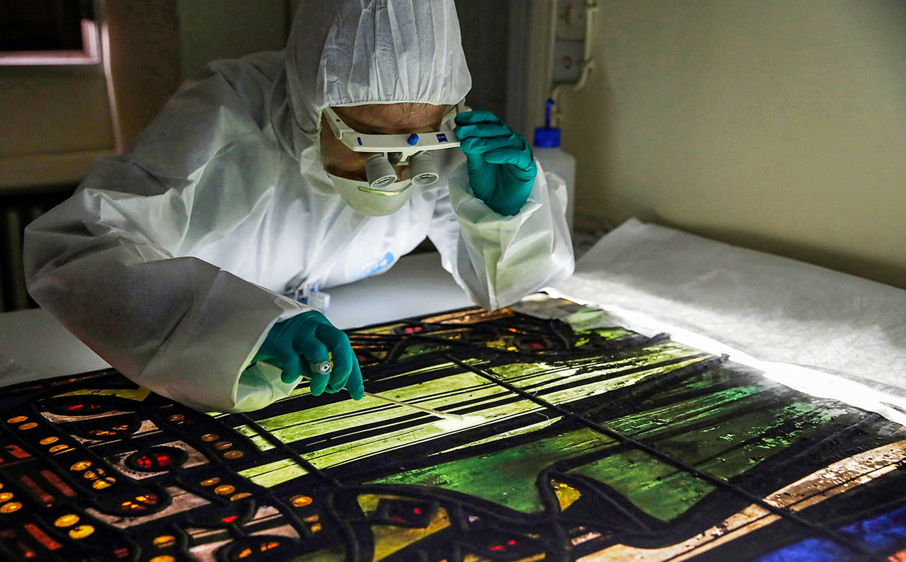 Click to enlarge notre dame restoration cleaning stained glass