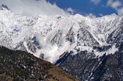 Huge avalanche caught on camera in Himachal Pradesh, India