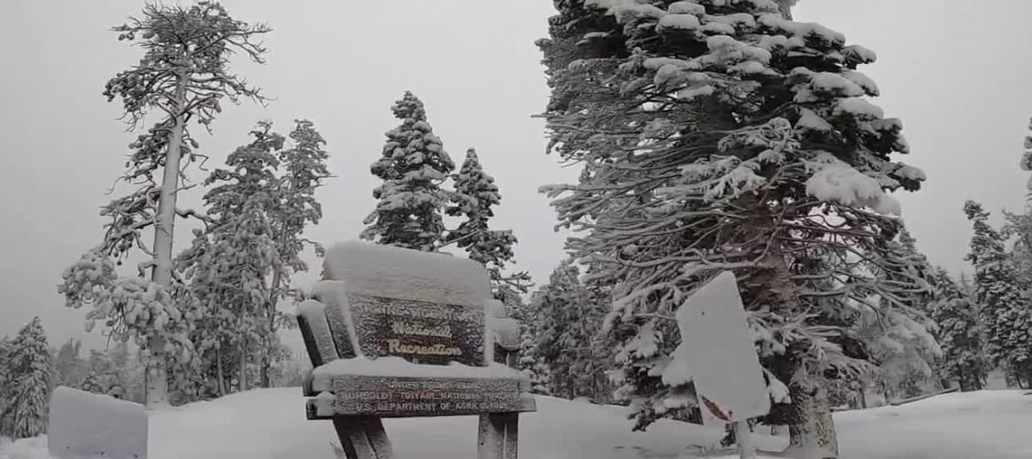 12 inches of new snowfall at Lee Canyon