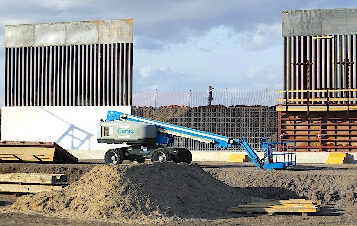 Click to enlarge borderwall