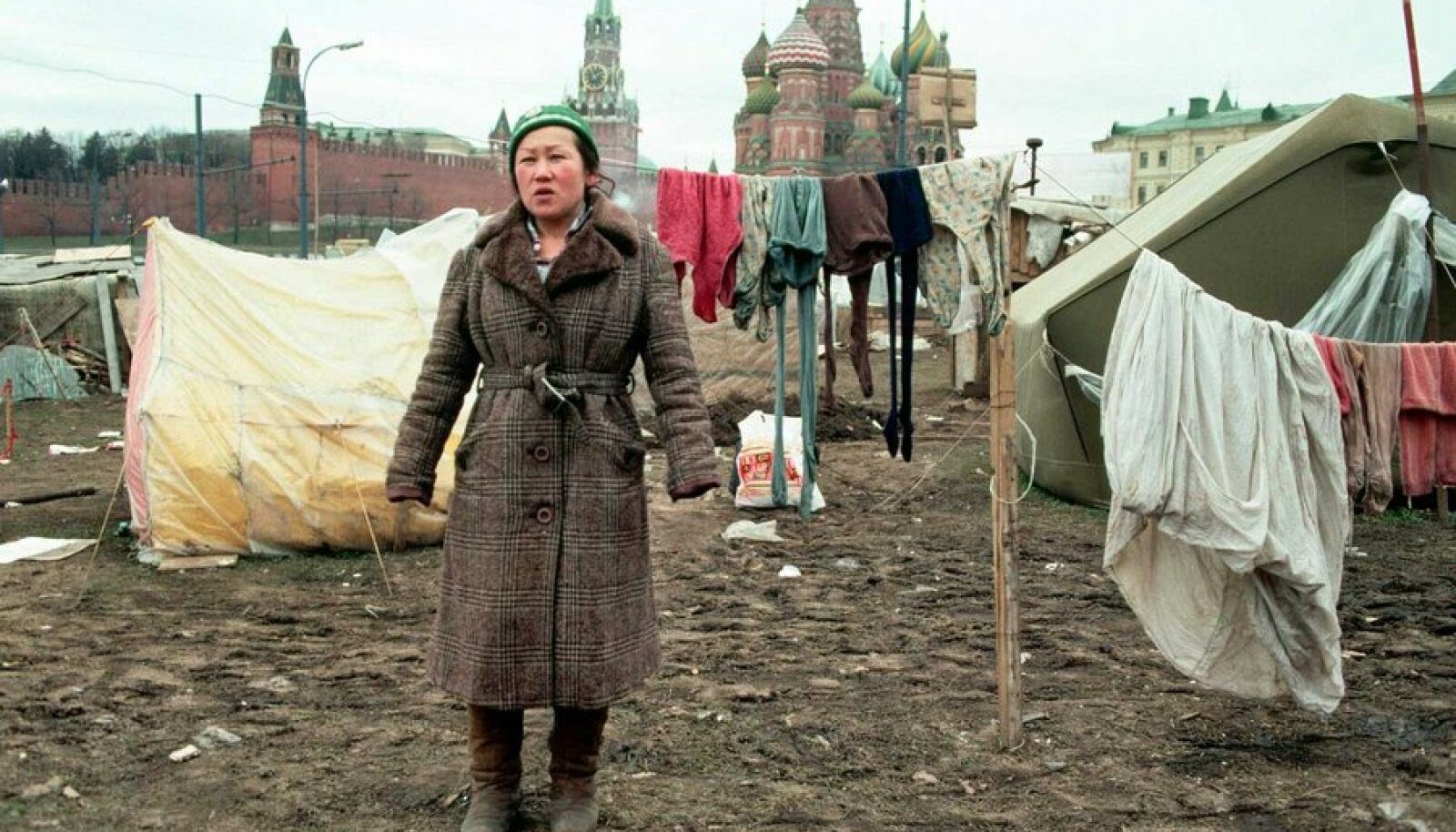Tent town at the Kremlin 1990