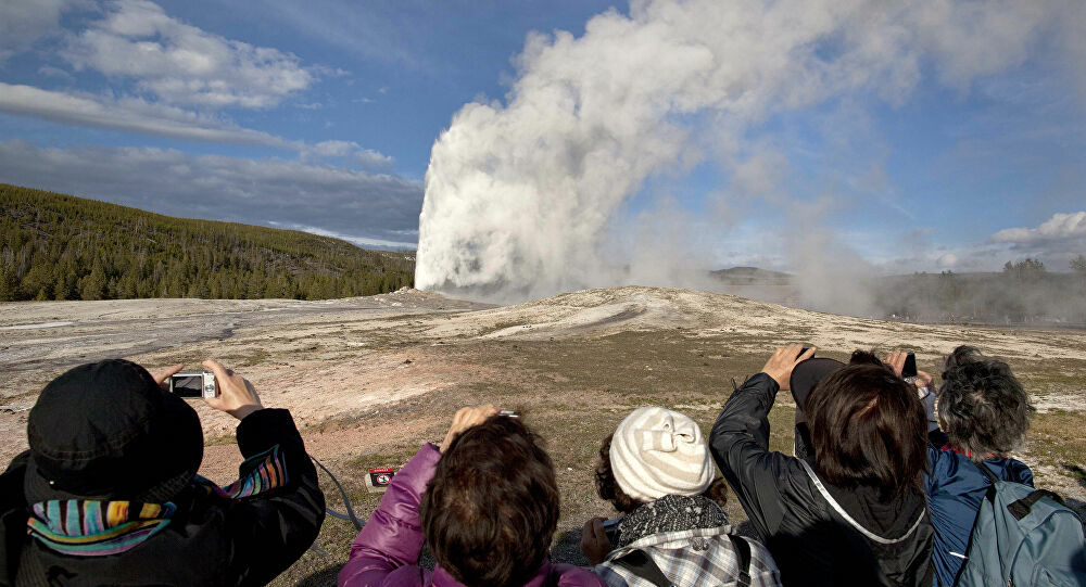 Yellowstone geyser
