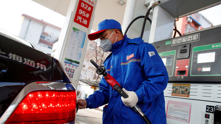 Click to enlarge gas pump