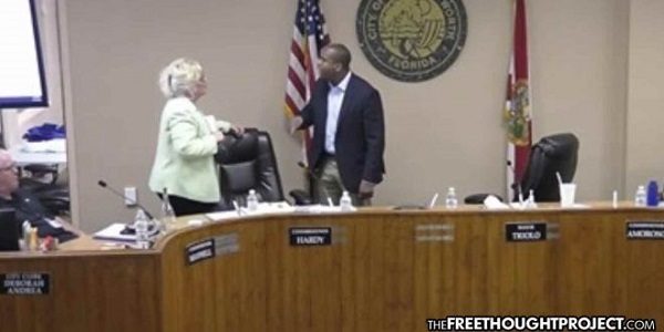 Commissioner calls out mayor