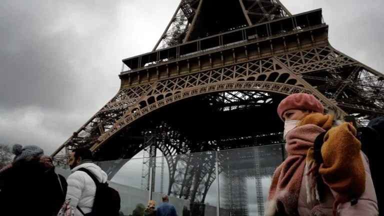 french woman wearing mask