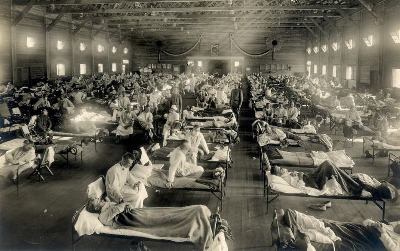 An emergency hospital at Camp Funston, Kansas, 1918.