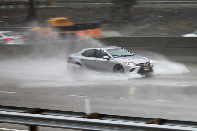 A car on the northbound Harbor Freeway (I-110)