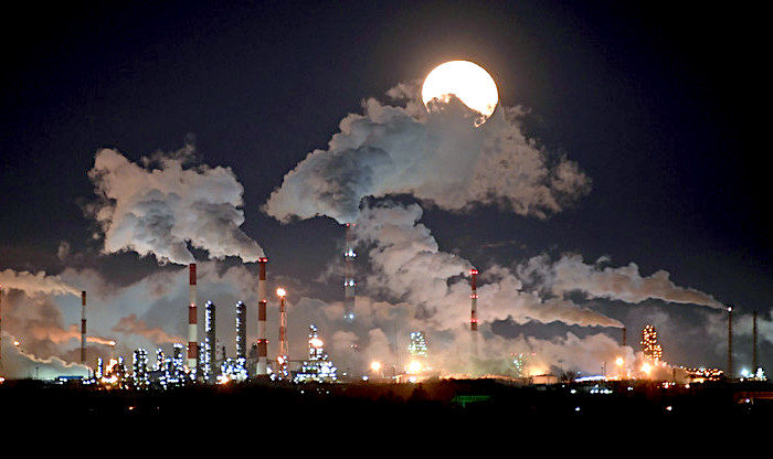 Click to enlarge Gazprom Neft's oil refinery