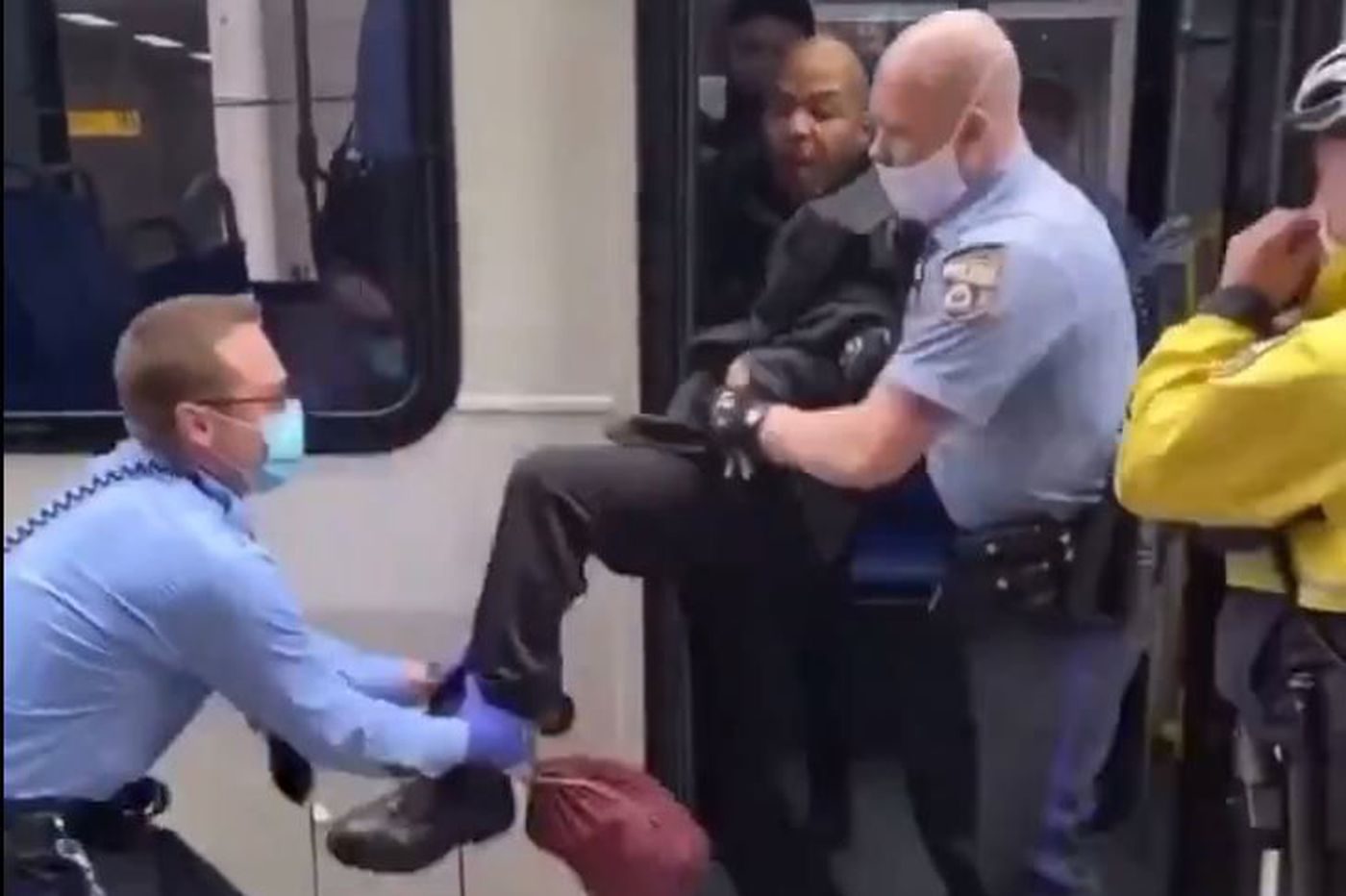 philly arrest of unmasked man